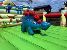 ふわふわ遊具ディノハウス2