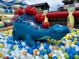 ふわふわ遊具ディノハウス ボール2