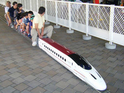 ミニ新幹線つばめ2