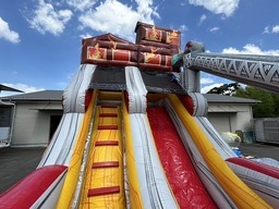 消防車ウォータースライダー3