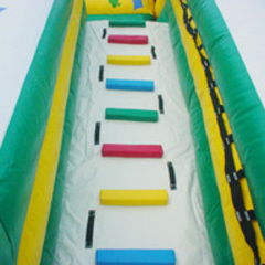 エアー滑り台クラウン