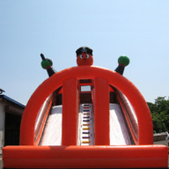 エアー滑り台キャプテンクックスライダー大