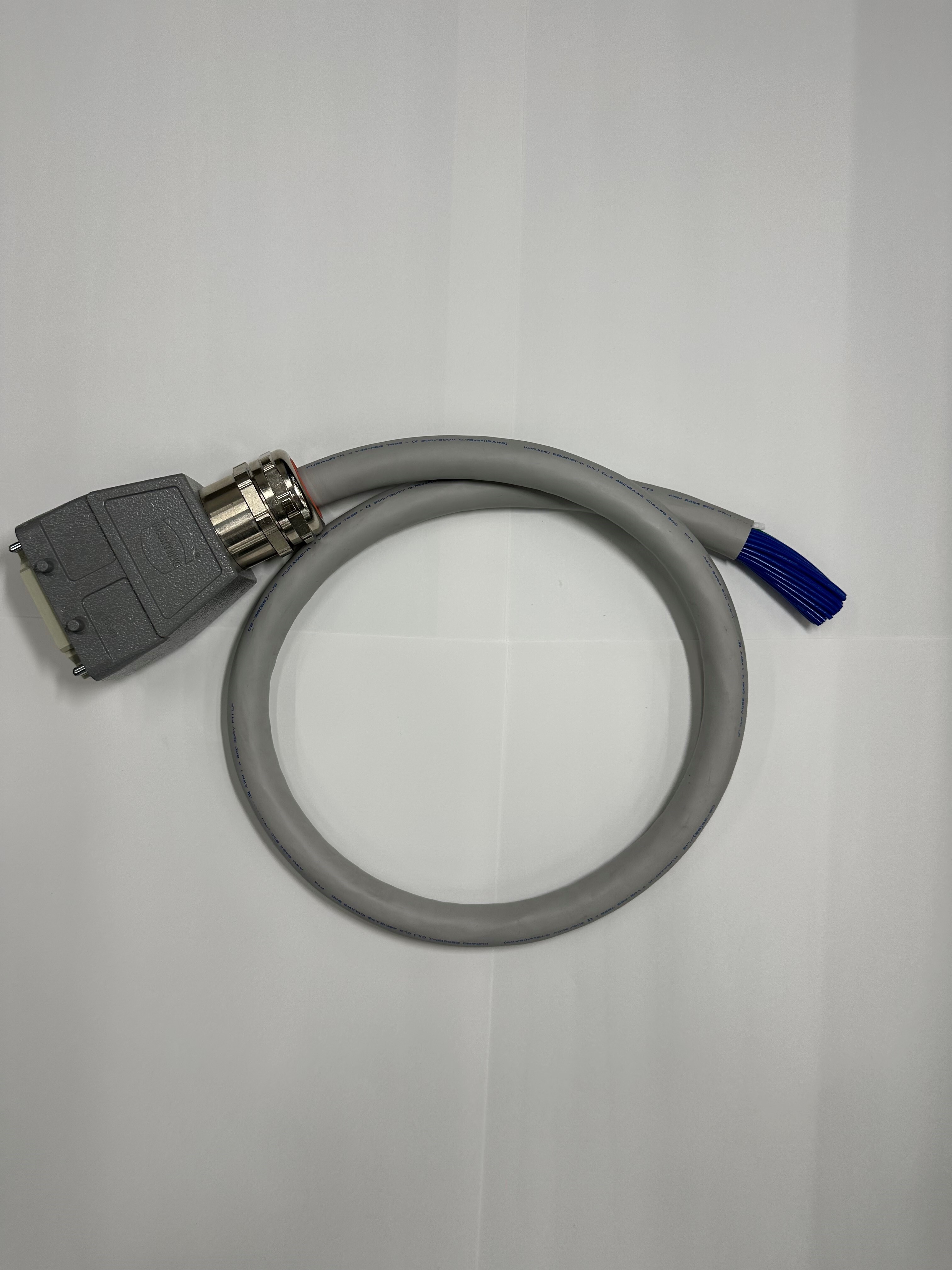 産業用ケーブル2