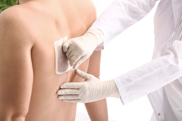 the-man-hair-removal-his-back