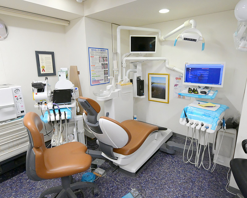 西銀座ビル歯科・治療室