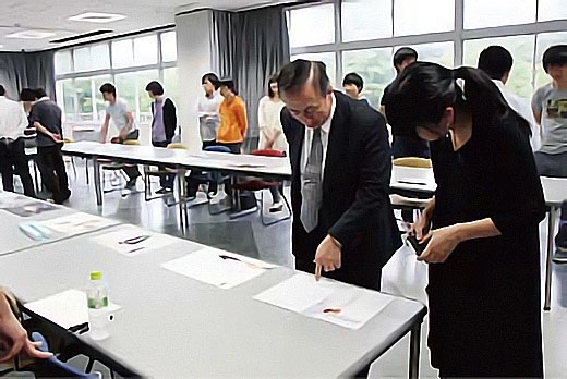 金沢美術工芸大学との連携で珪藻土製品を開発