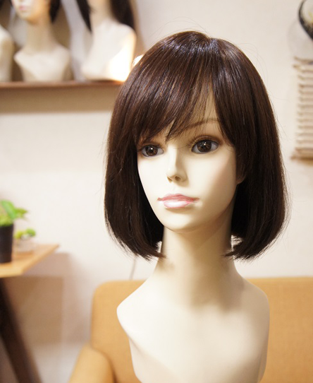 裾に丸みと重みを出したボブ♪