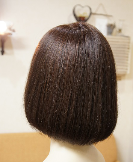 裾に丸みと重みを出したボブ♪
