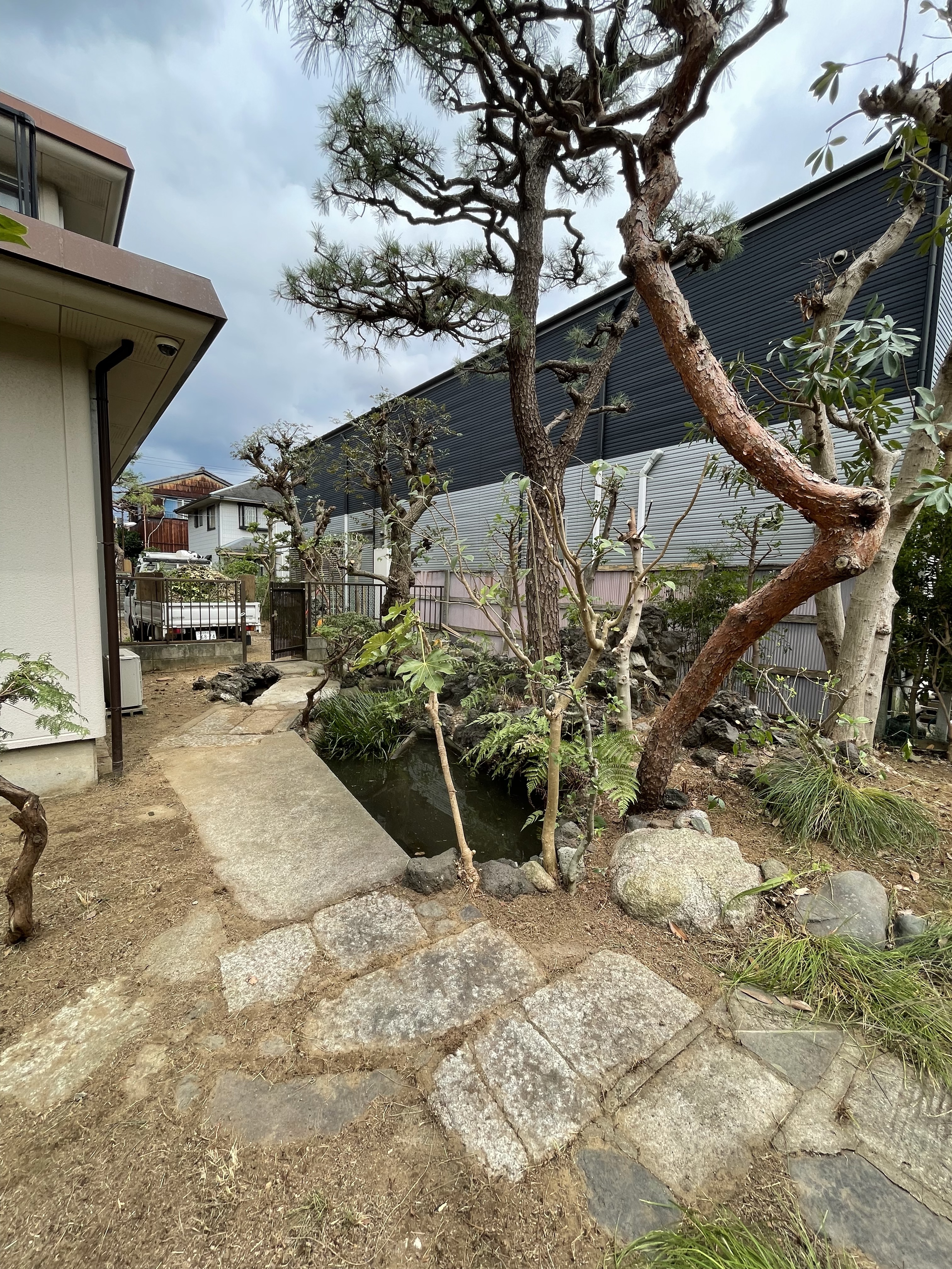 2B336490-7B23-4E87-822C-52402706E8F7