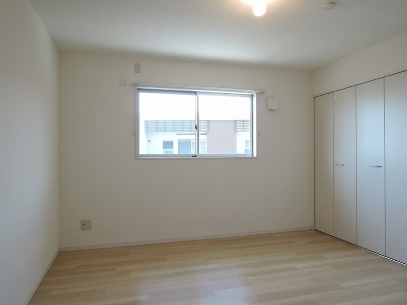 メゾネット2階洋室