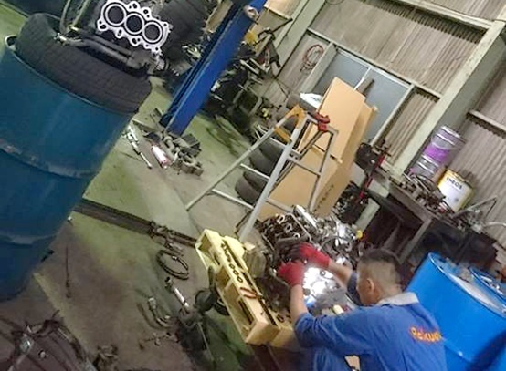 エンジンパーツ移植作業2