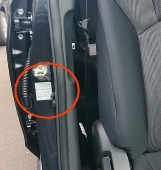 タイヤサイズ(運転席ドア)1