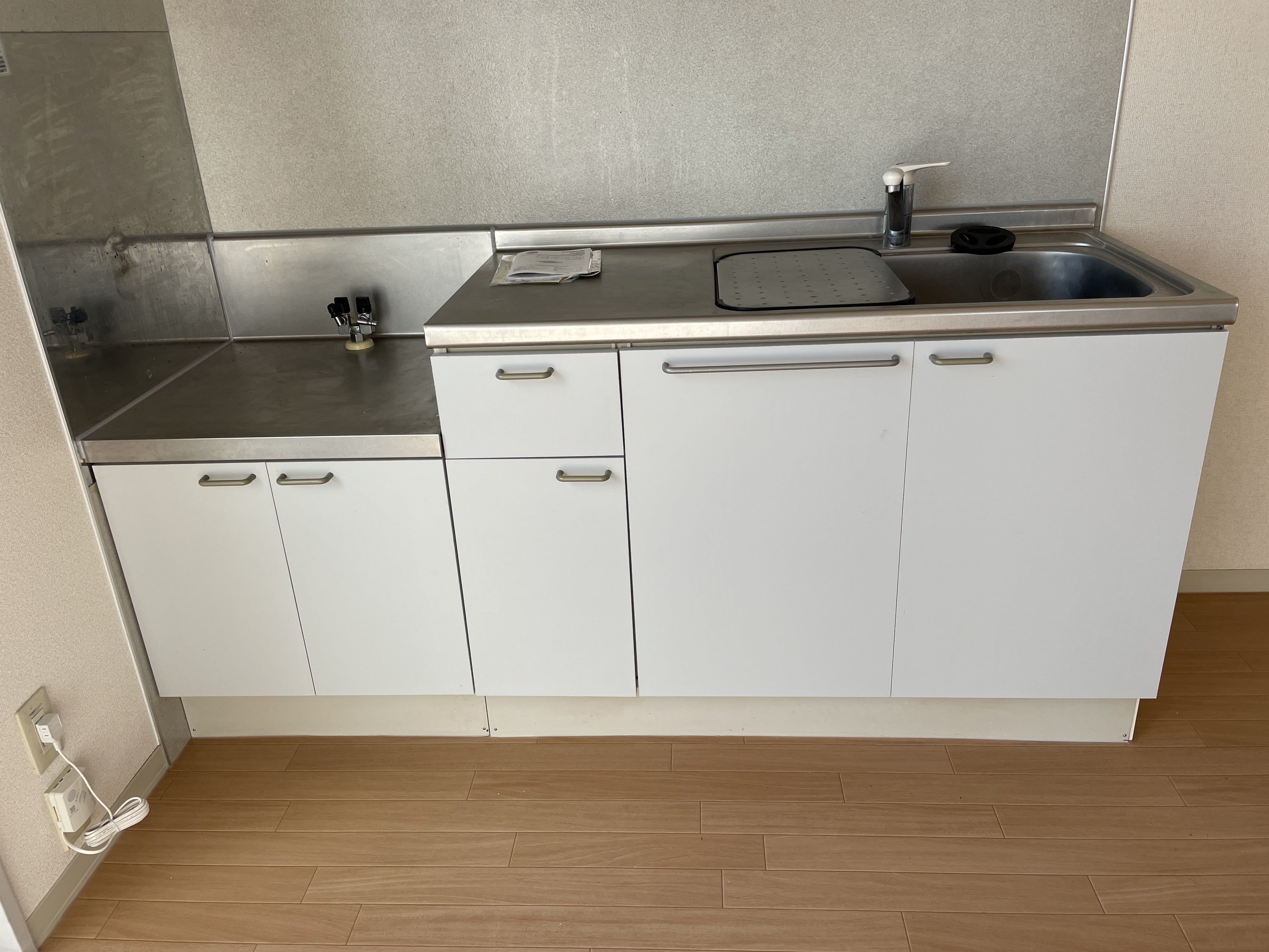 49329270-6B7C-46D3-83F8-F6E43F7FC0AC