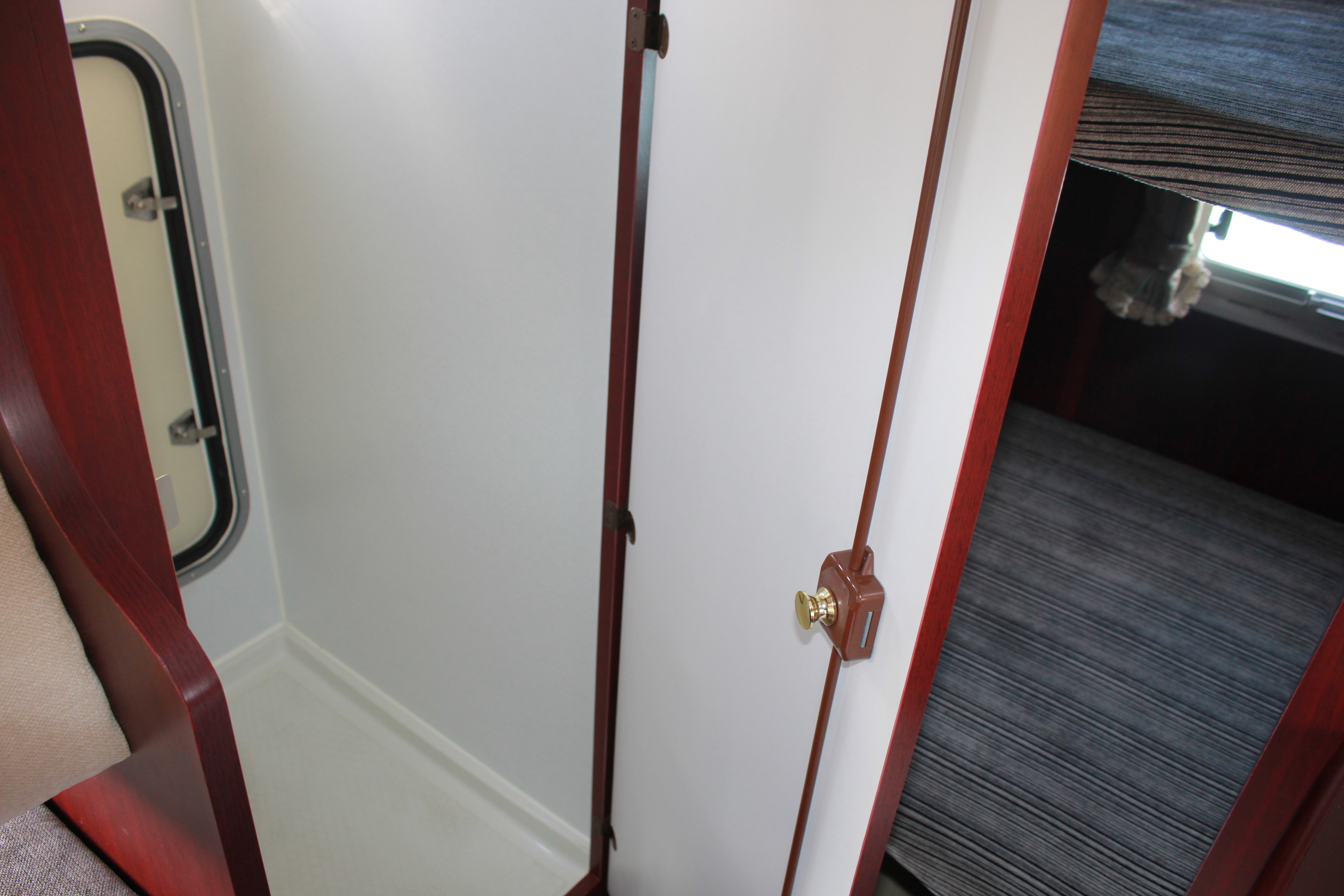 クレアの内装紹介です。