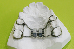 急速拡大装置・小児矯正