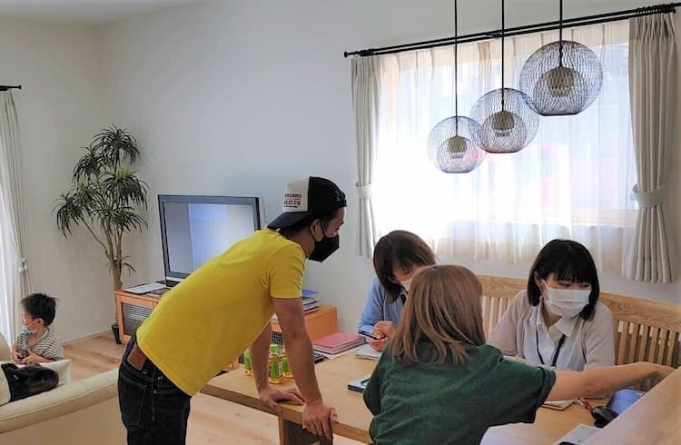 鞍月⑬リビングで打合せ