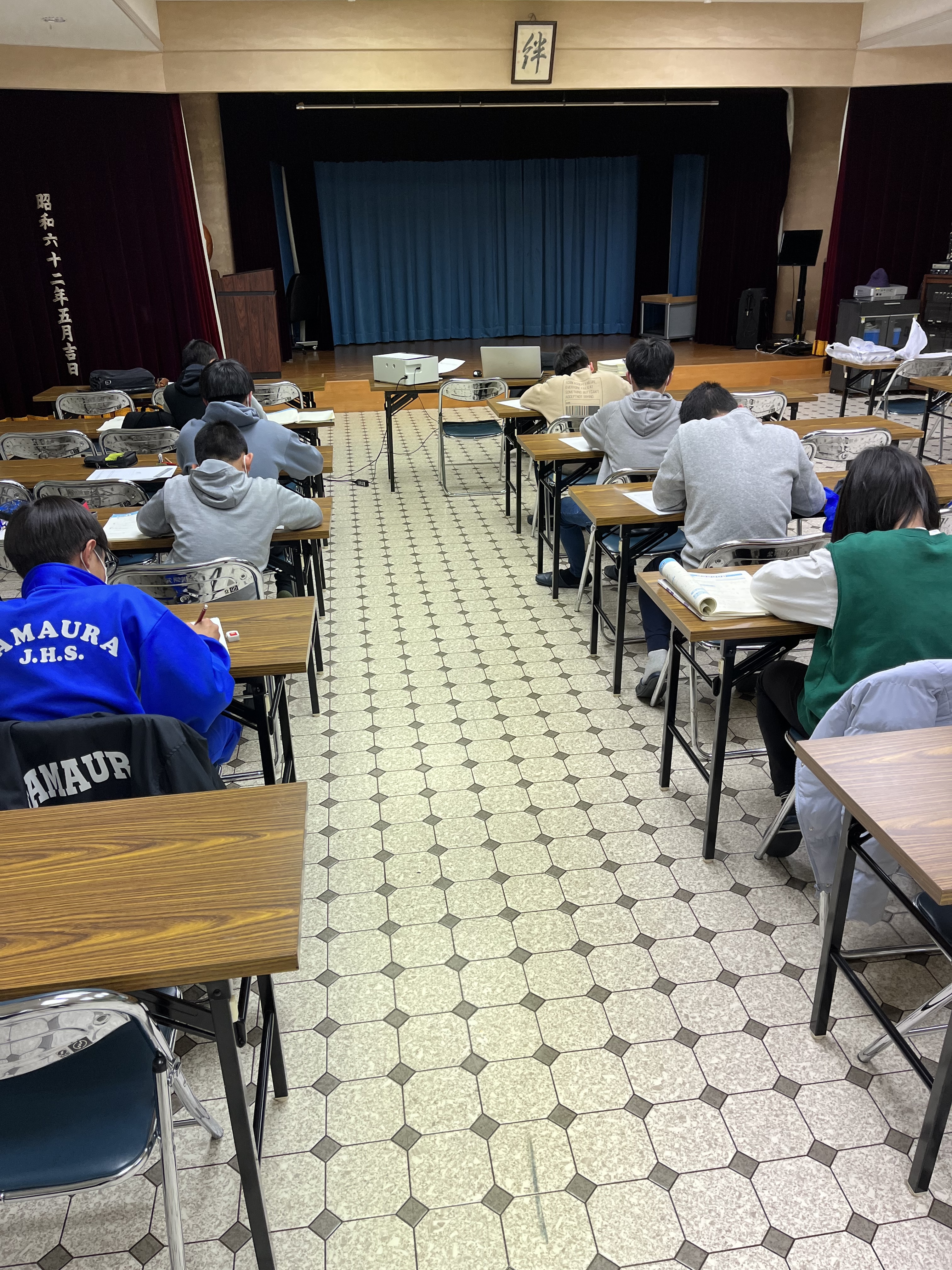 0C8BC376-0B14-4EDB-AE4F-674FA029CE84