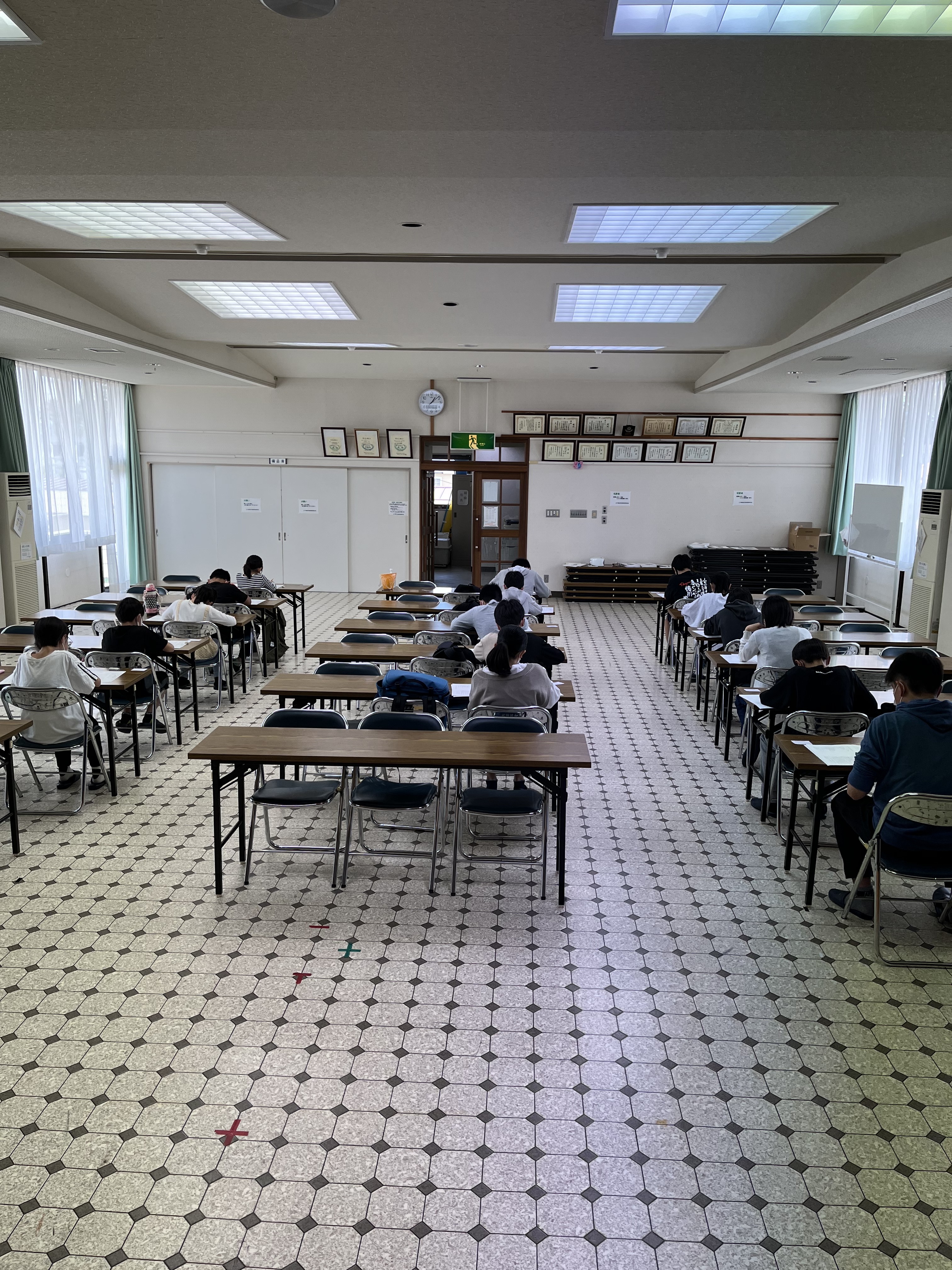 4AF40464-6C7C-4A66-BC08-B7C485FF1C2D