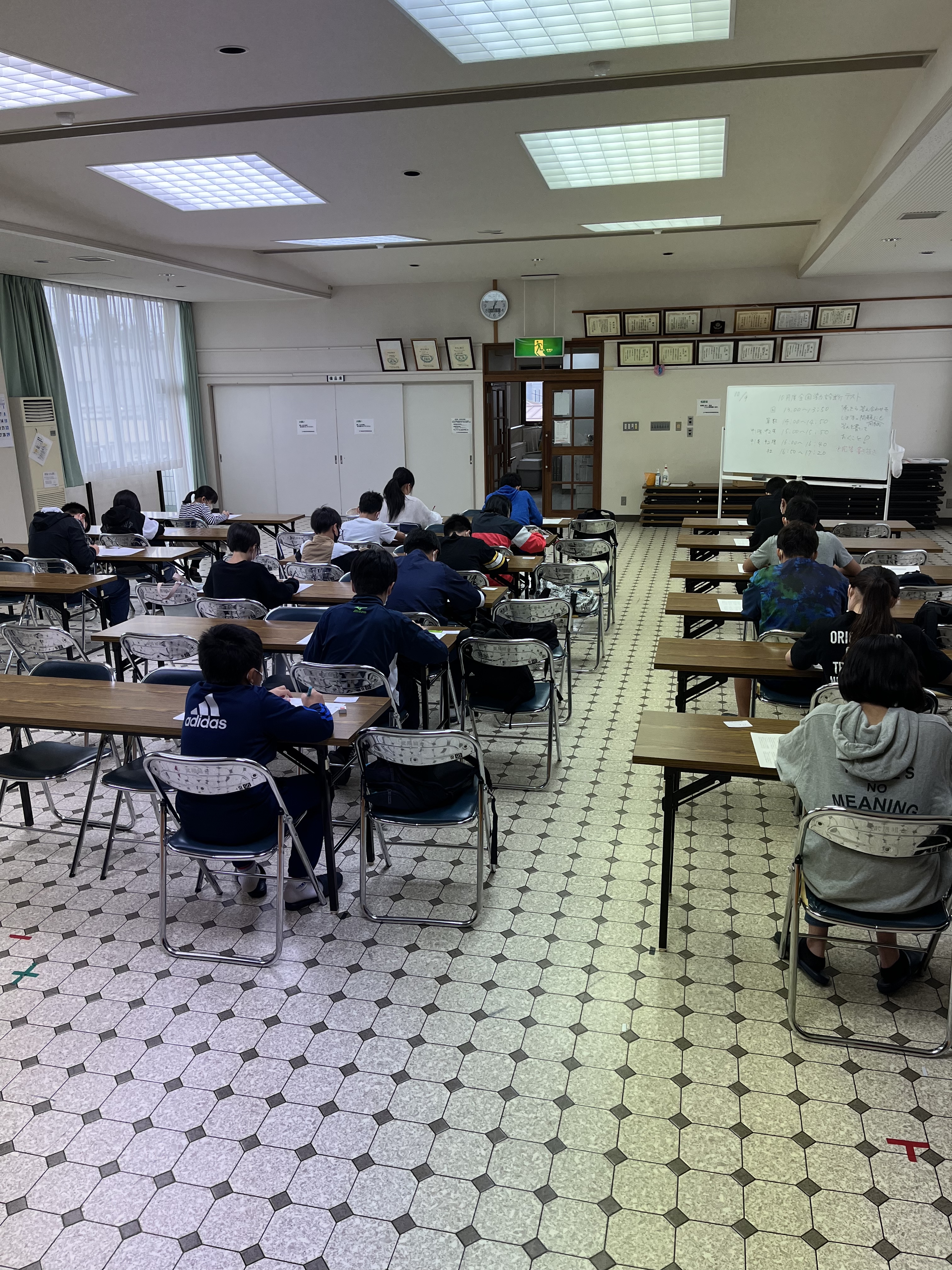 4D496DCA-7BD5-440C-9829-BCFDED4CD6C9