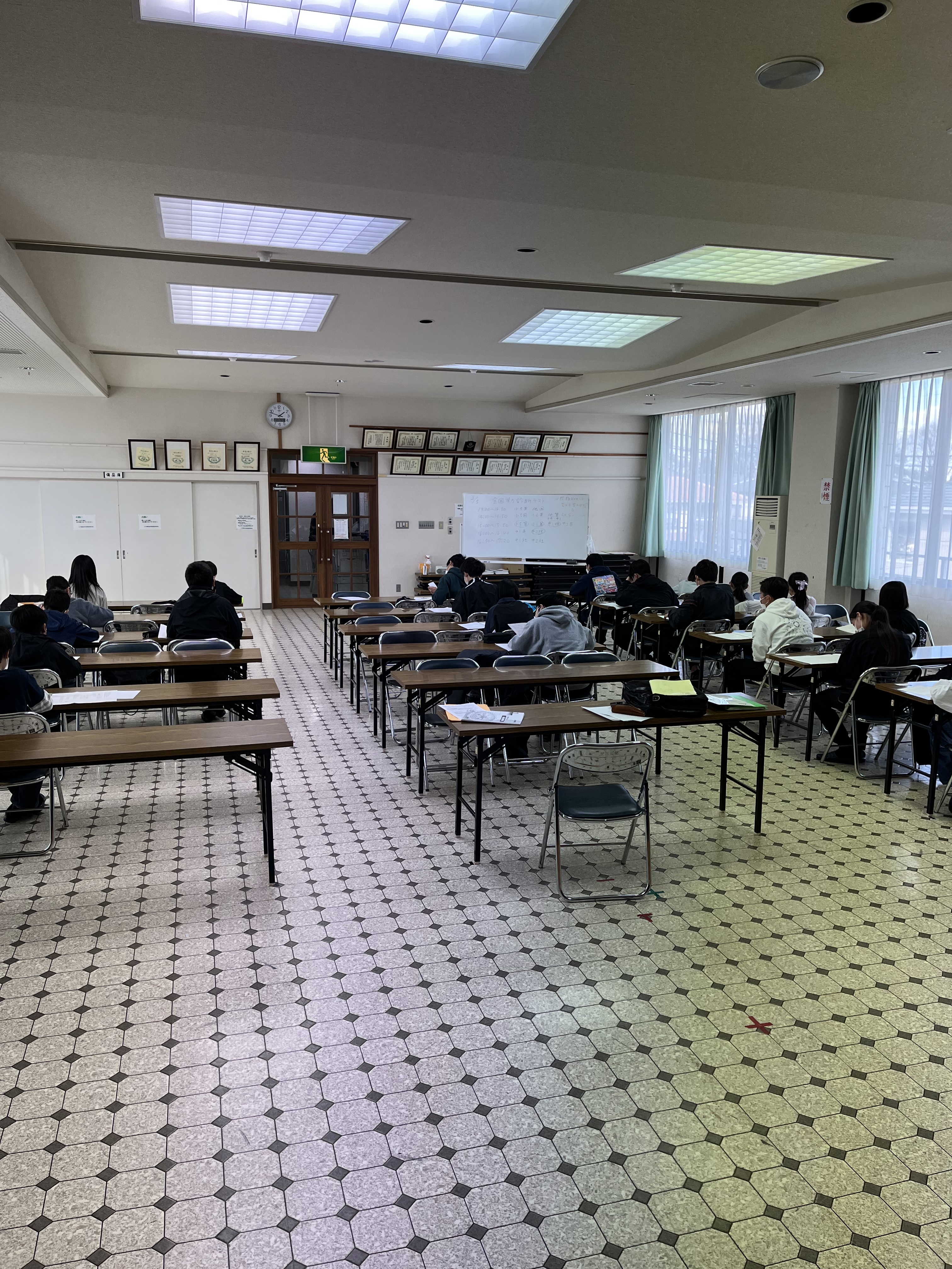 2A4BA7A2-7B14-484C-9739-FB68417332AE