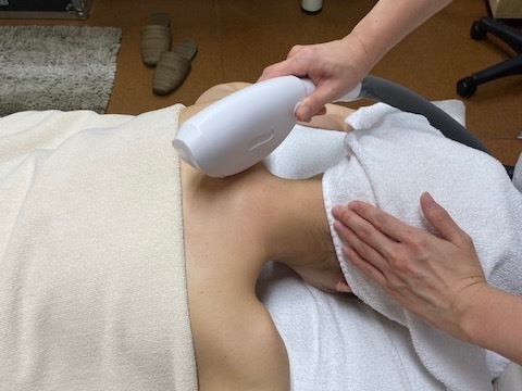 施術の様子 背中