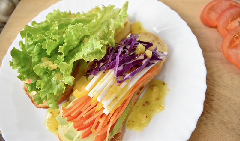 地元野菜がたっぷりのマラサラダ2