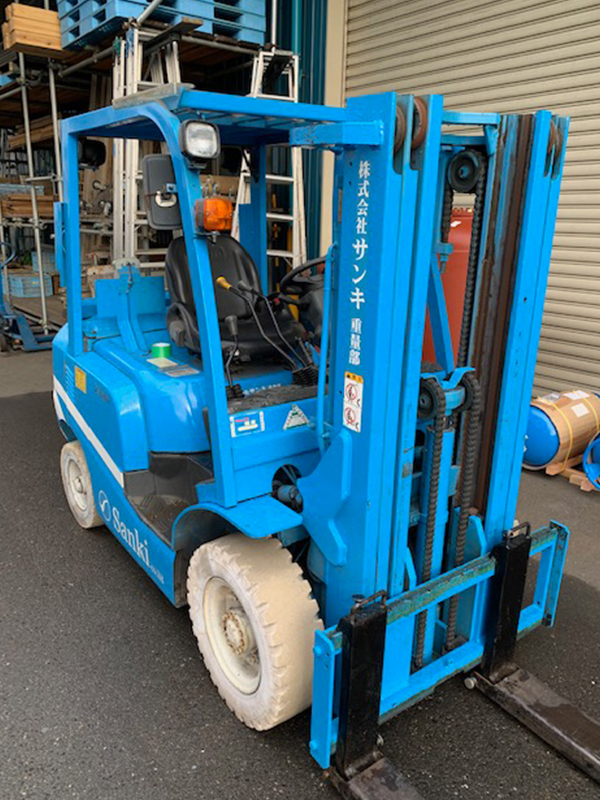 フォークリフト
