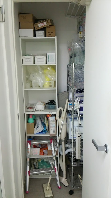 院内収納Before