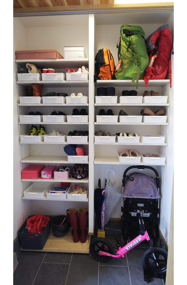 家族4人の玄関After