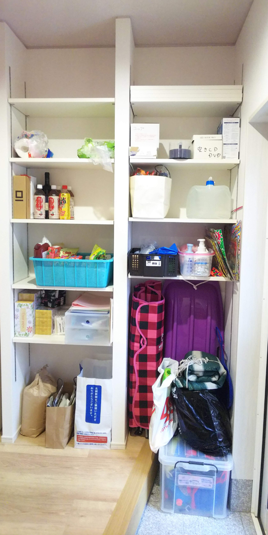 玄関横パントリーAfter