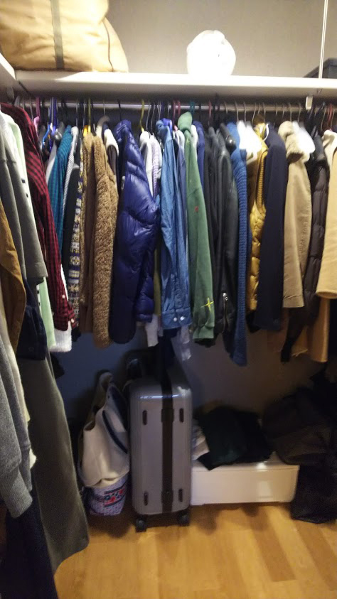 夫婦クローゼット中Before