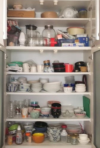 食器棚Before