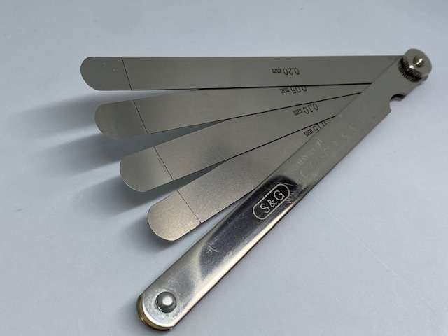 先端薄型シクネスゲージ(ケースセット)