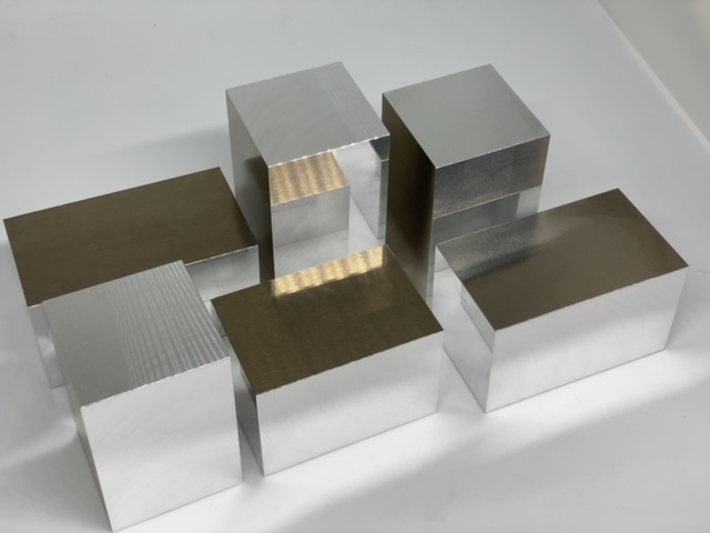 アルミブロック