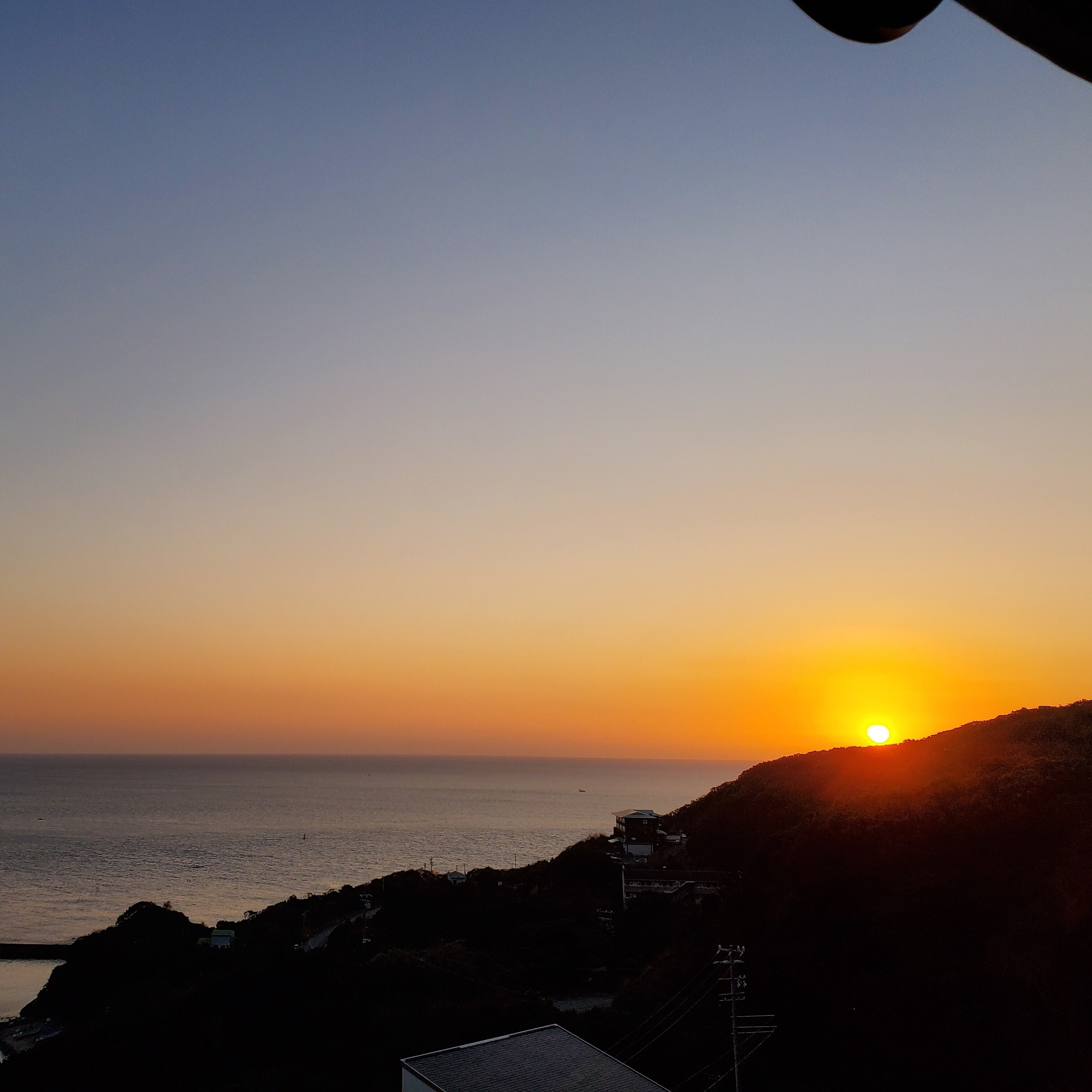 当館からの朝日
