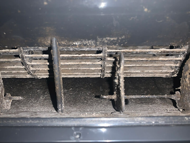 エアコン清掃前