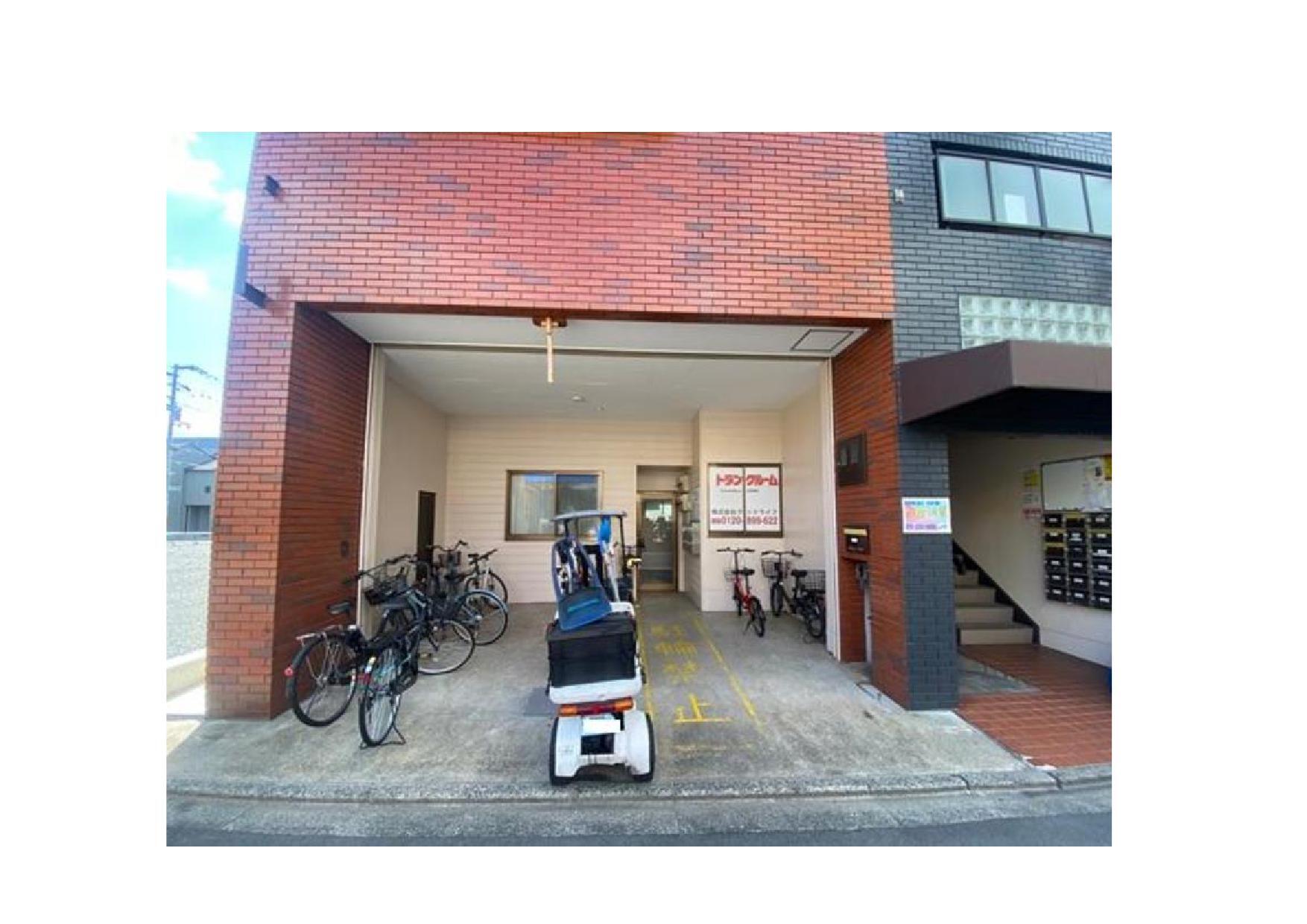 ヴィラ若杉(西院)1階駐輪場_000001