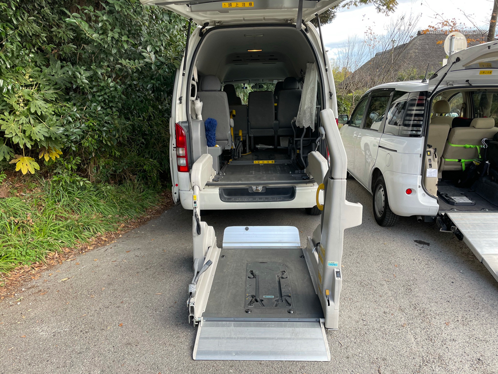 ハイエース後部