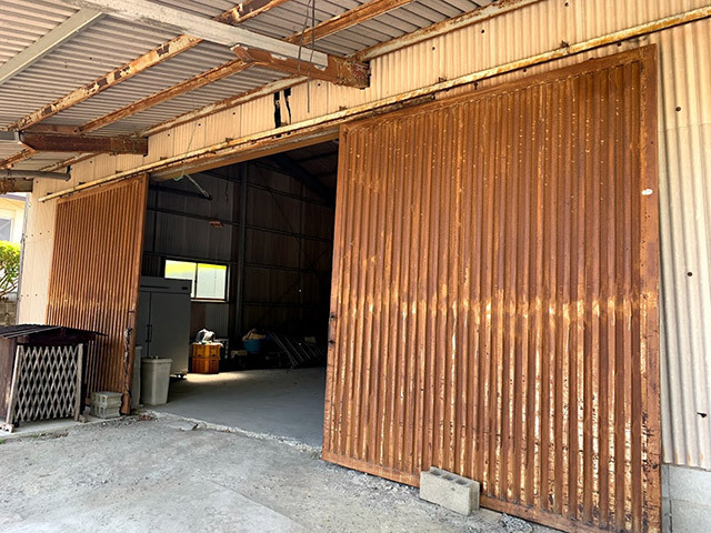 電動シャッター 取付前(鉄扉解体前)