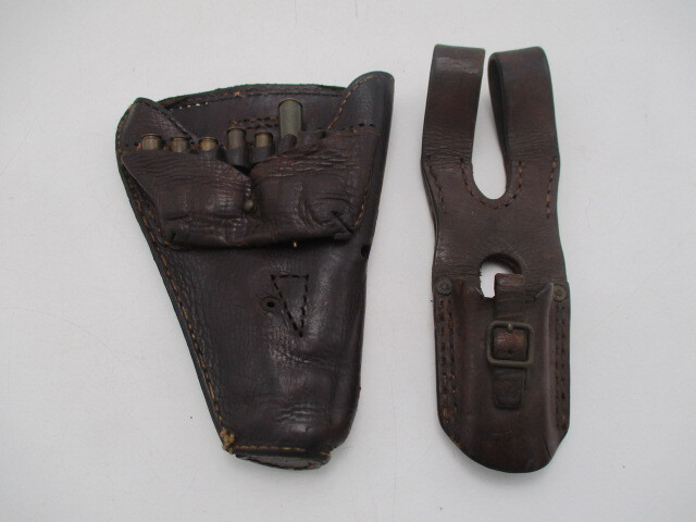 太平洋戦争関連グッズ 旧日本軍 拳銃 ホルスター 2個 空薬莢6個