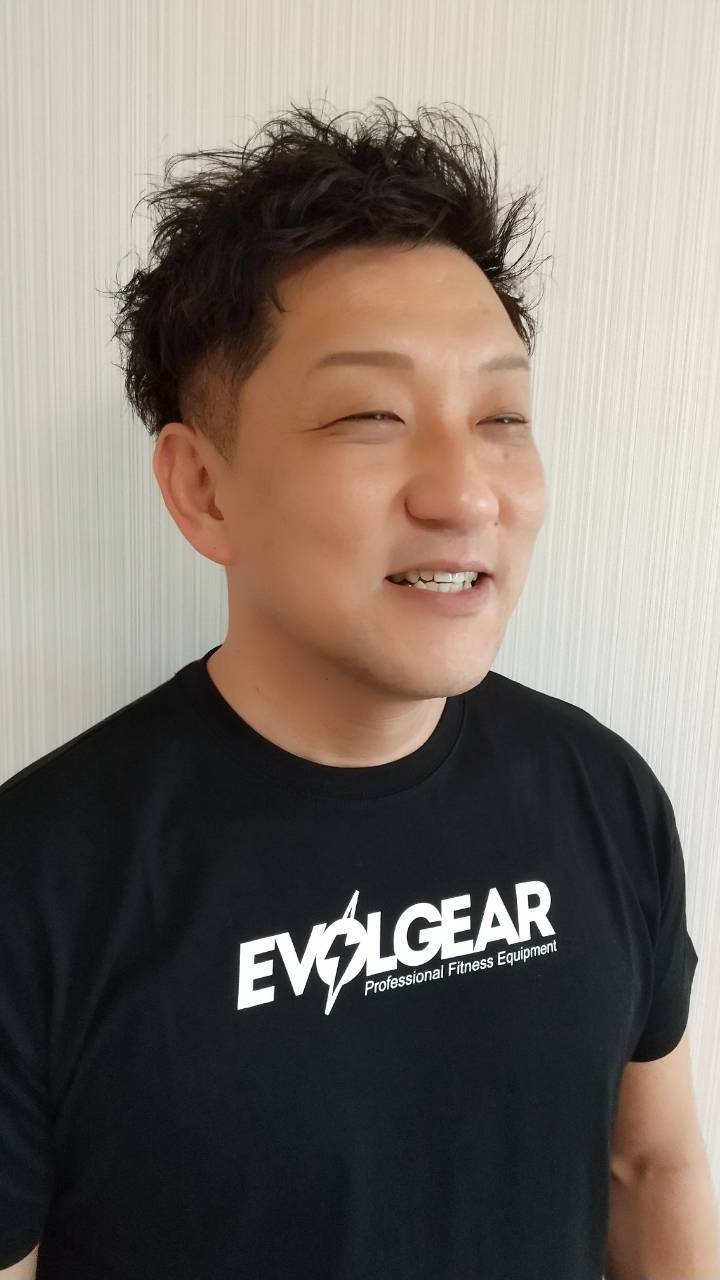 Neutral fitness 代表 上村 俊明