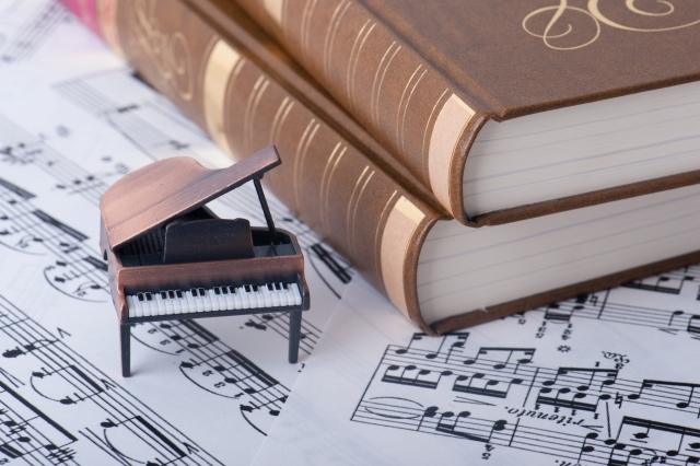 曲には作曲家の想いが託されています