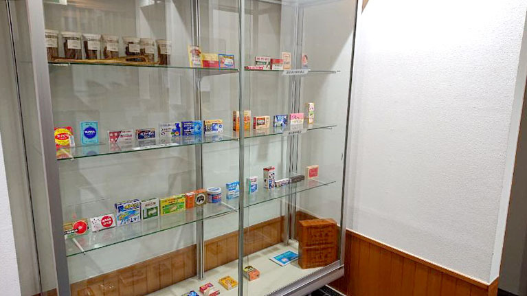 とやまのくすりやさん内観