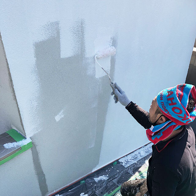 3.外壁アレスエアレスフィーラー下塗り