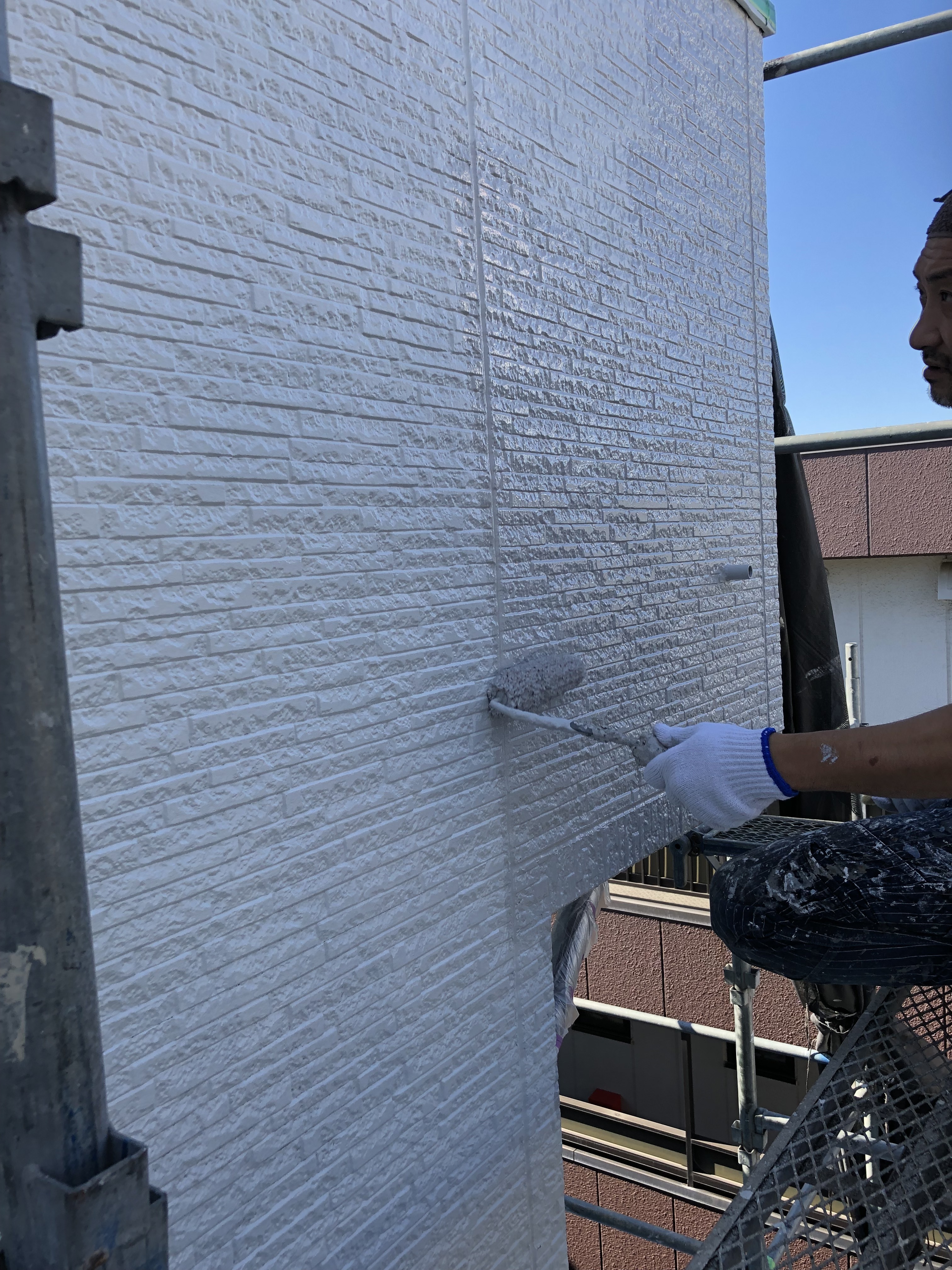 外壁アレスダイナミック無機マイルド中塗り (1)