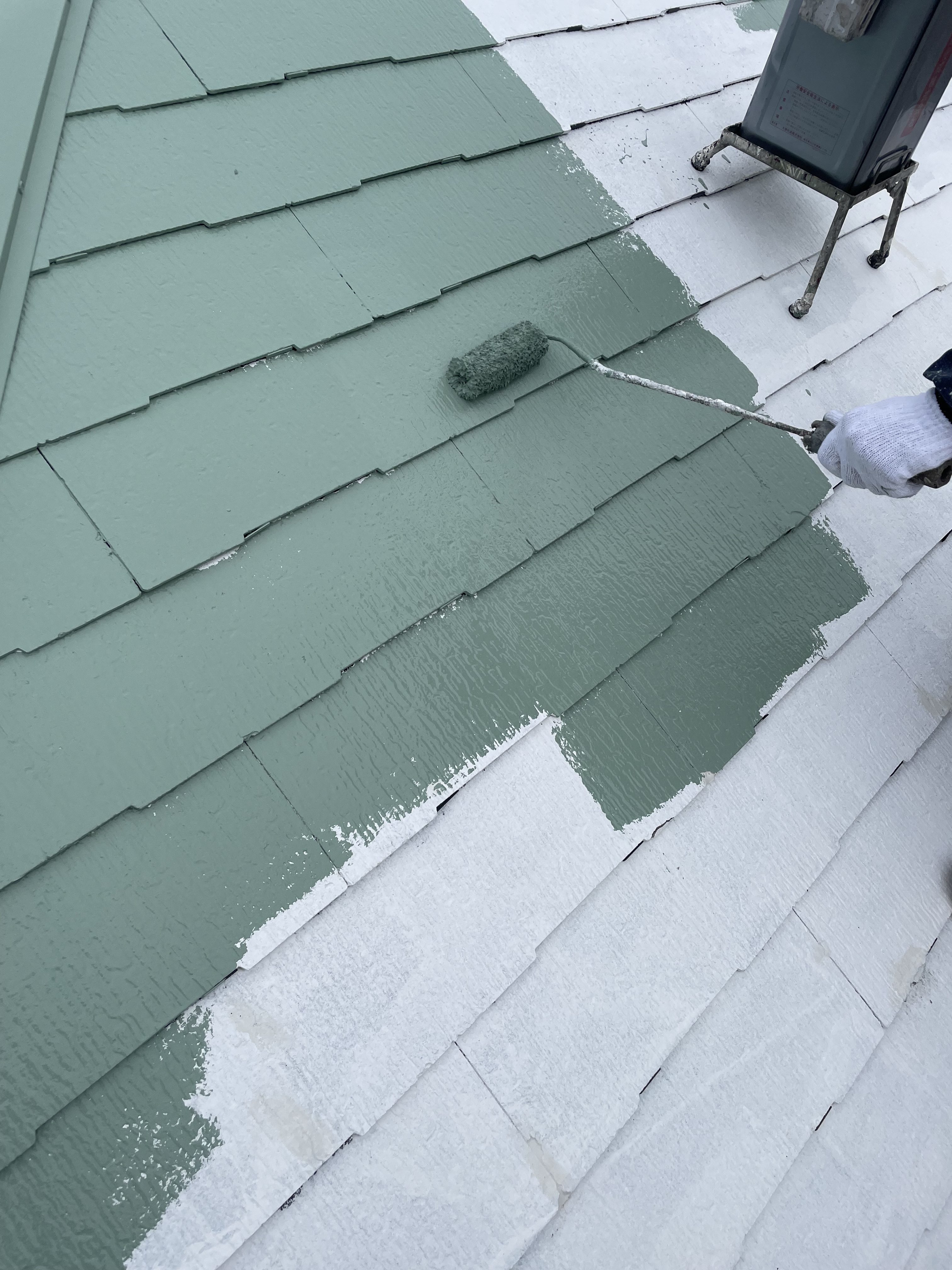 屋根アレスクール2液F中塗り (4)