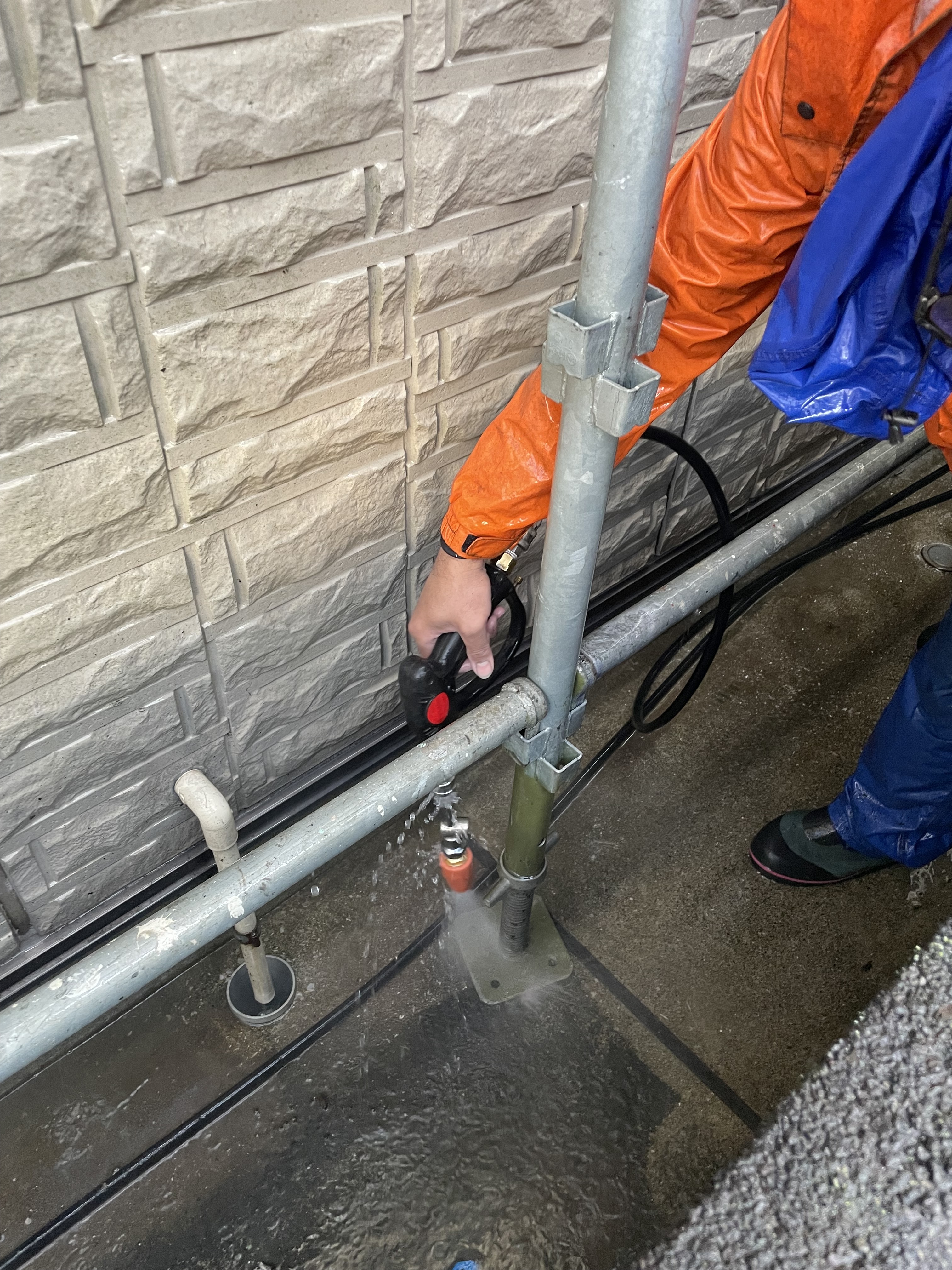 屋根・外壁等 高圧洗浄 (2)