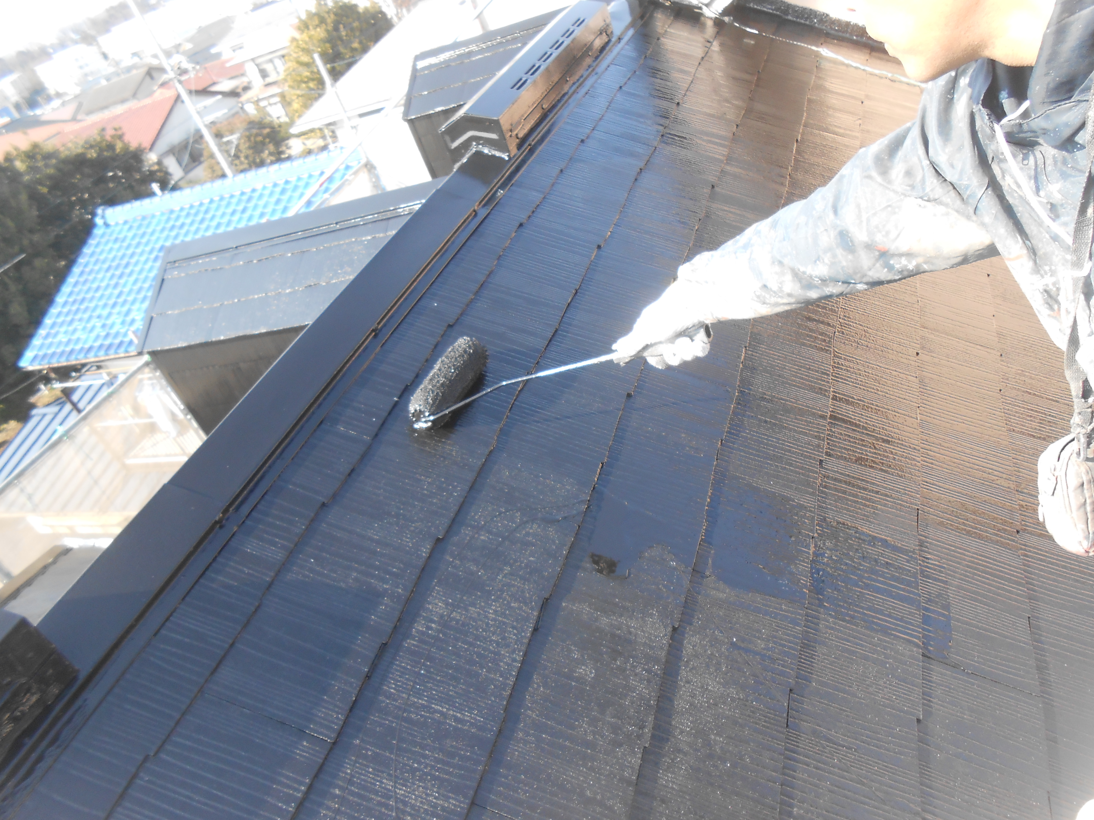 屋根スーパーシリコンルーフ上塗り (1)