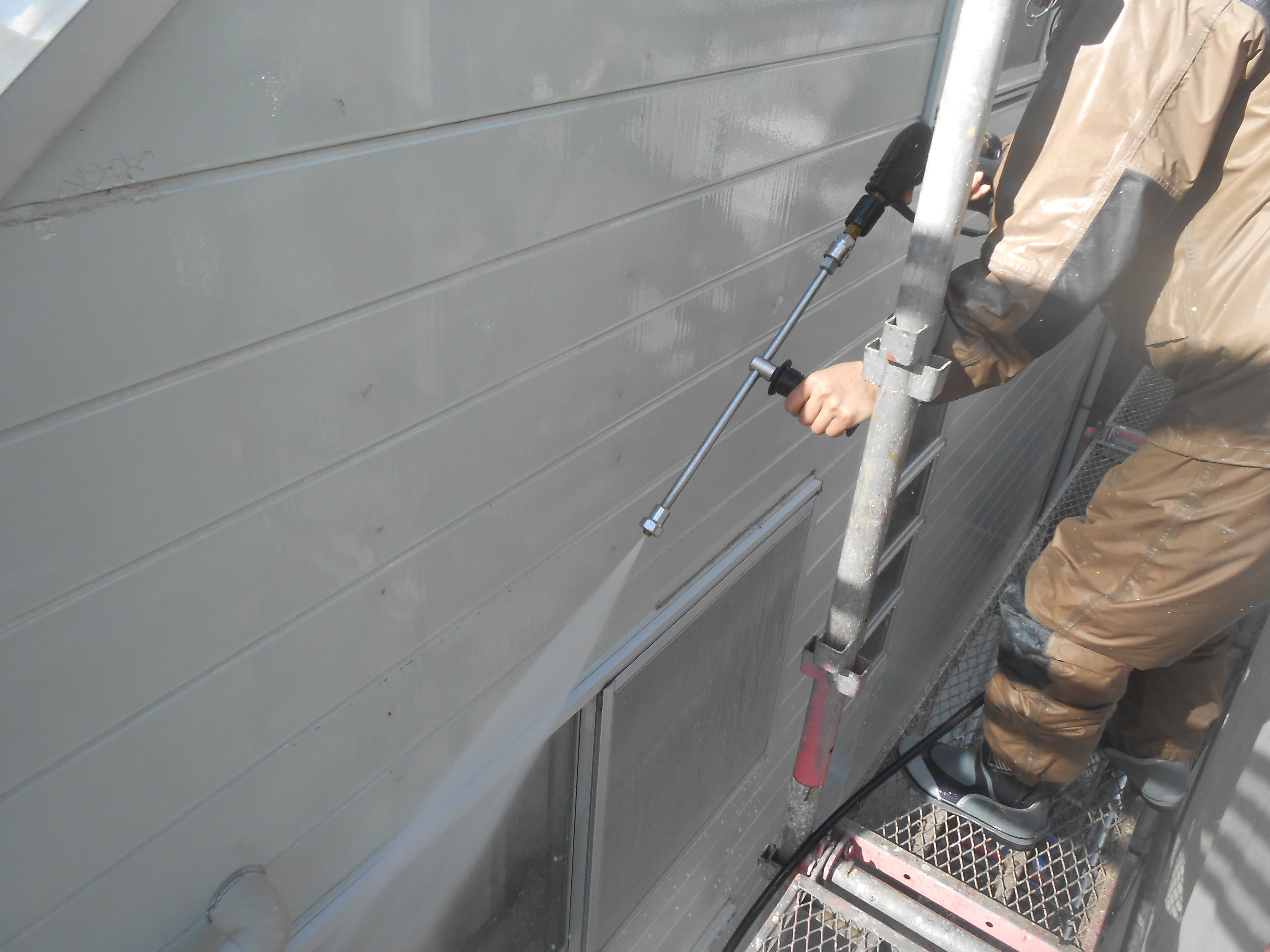 外壁等高圧洗浄 (16)