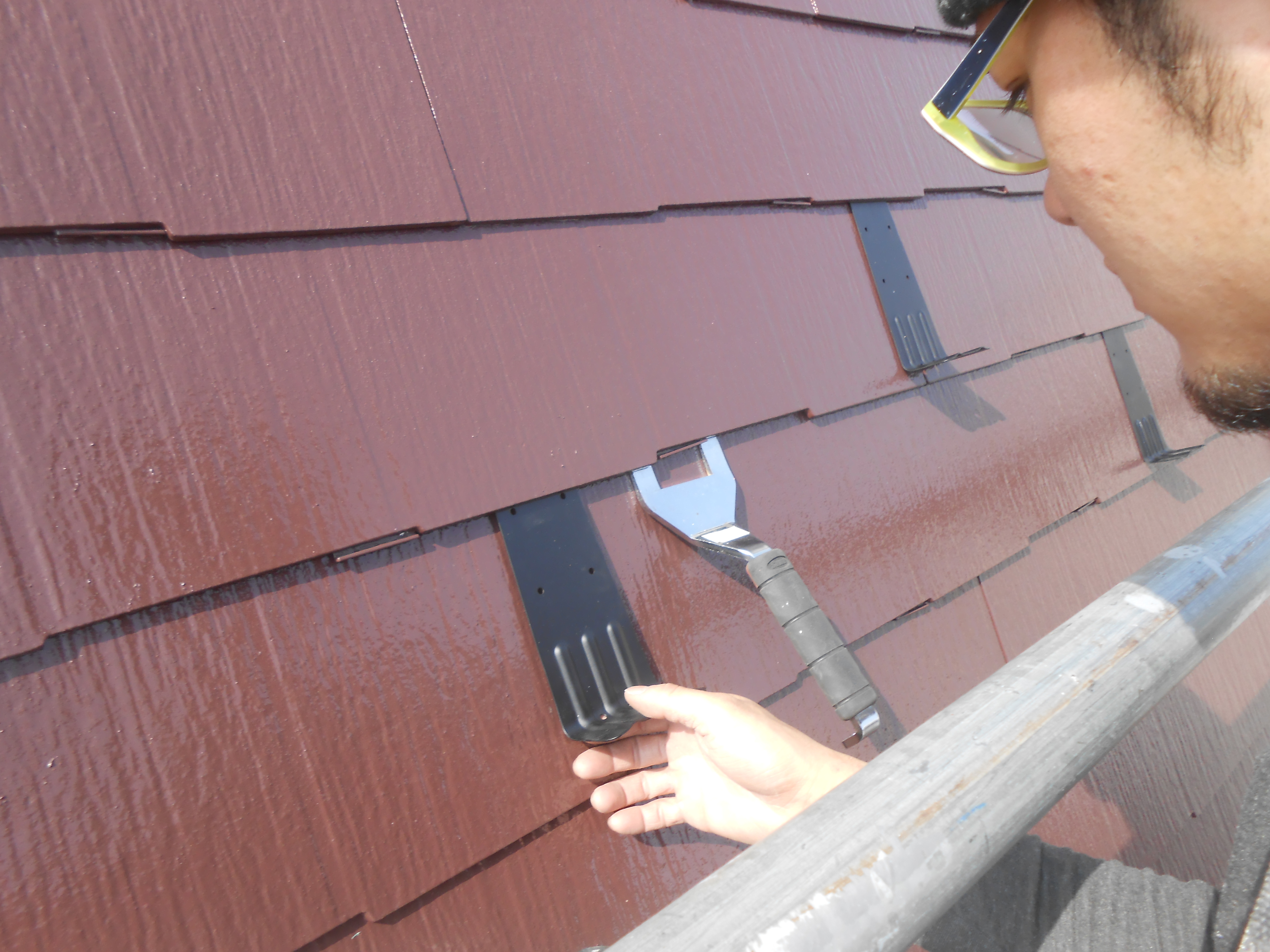 屋根雪止め金具設置 (6)